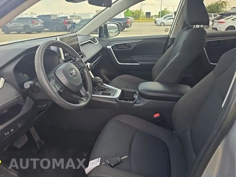 2025 Toyota RAV4 LE - miniatura 7