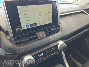 2025 Toyota RAV4 LE – miniatura 11