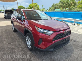 2025 Toyota RAV4 LE – miniatura 3