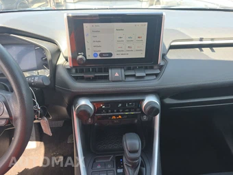 2025 Toyota RAV4 LE - miniatura 11