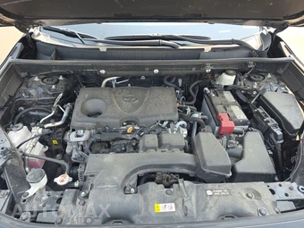 2025 Toyota RAV4 LE - miniatura 15