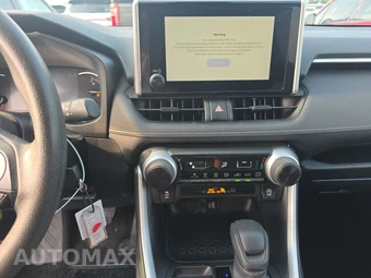 2025 Toyota RAV4 LE - miniatura 11