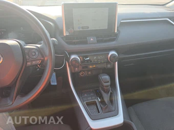 2025 Toyota RAV4 LE - miniatura 11