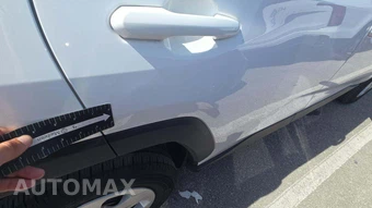 2025 Toyota RAV4 LE - miniatura 23