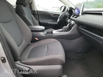 2025 Toyota RAV4 LE - miniatura 8
