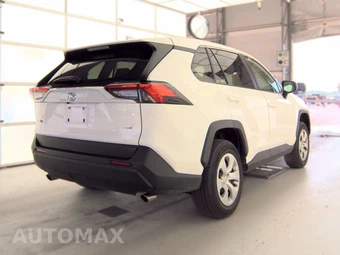 2025 Toyota RAV4 LE - miniatura 4