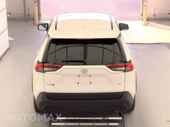 2025 Toyota RAV4 LE - miniatura 5