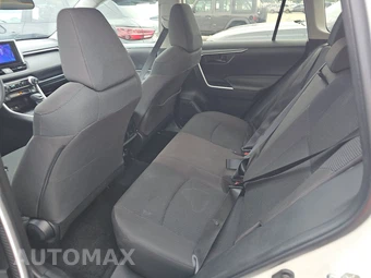 2025 Toyota RAV4 LE - miniatura 13