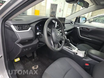 2025 Toyota RAV4 LE - miniatura 11