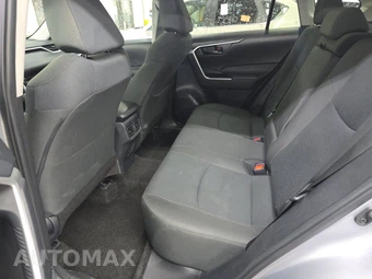 2025 Toyota RAV4 LE - miniatura 13