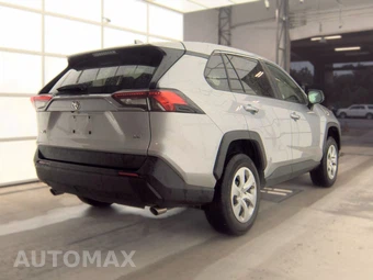 2025 Toyota RAV4 LE - miniatura 4
