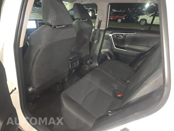 2025 Toyota RAV4 LE - miniatura 13