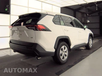 2025 Toyota RAV4 LE - miniatura 4