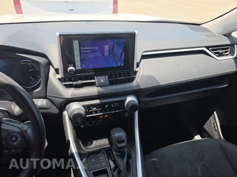 2025 Toyota RAV4 LE - miniatura 11
