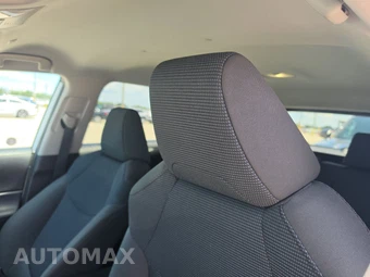 2025 Toyota RAV4 LE - miniatura 18