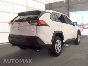 2025 Toyota RAV4 LE - miniatura 4