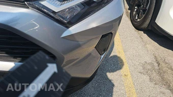 2025 Toyota RAV4 LE - miniatura 18