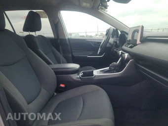 2025 Toyota RAV4 LE - miniatura 8