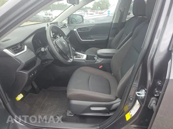 2025 Toyota RAV4 LE - miniatura 7