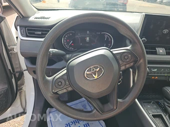 2025 Toyota RAV4 LE - miniatura 10