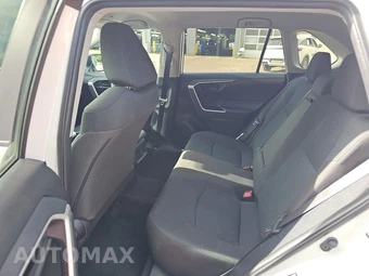 2025 Toyota RAV4 LE - miniatura 13