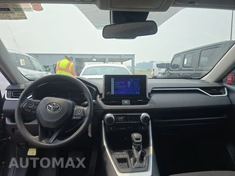 2025 Toyota RAV4 LE – miniatura 11