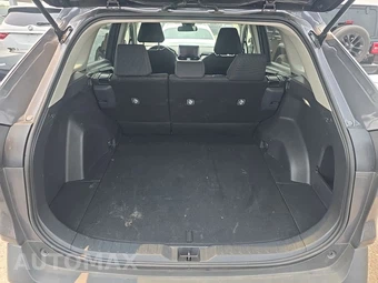 2025 Toyota RAV4 LE – miniatura 16