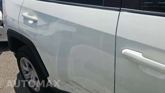 2025 Toyota RAV4 LE - miniatura 22