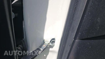 2025 Toyota RAV4 LE - miniatura 25