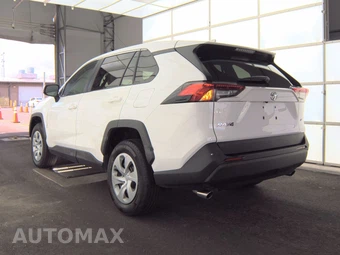 2025 Toyota RAV4 LE - miniatura 6