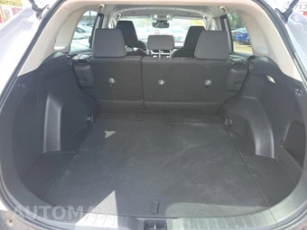 2025 Toyota RAV4 LE - miniatura 19