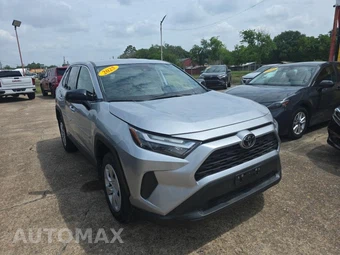 2025 Toyota RAV4 LE - miniatura 3