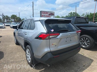 2025 Toyota RAV4 LE - miniatura 6