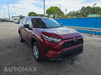 2025 Toyota RAV4 LE – miniatura 3