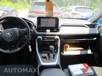 2025 Toyota RAV4 LE - miniatura 11