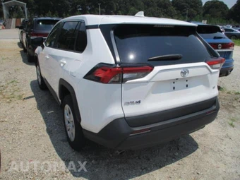 2025 Toyota RAV4 LE - miniatura 12