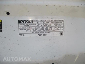 2025 Toyota RAV4 LE - miniatura 16