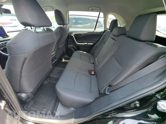 2025 Toyota RAV4 LE – miniatura 13