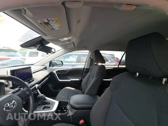 2025 Toyota RAV4 LE – miniatura 18