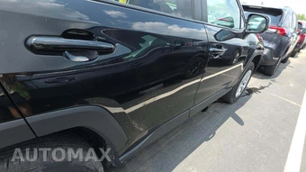 2025 Toyota RAV4 LE – miniatura 32
