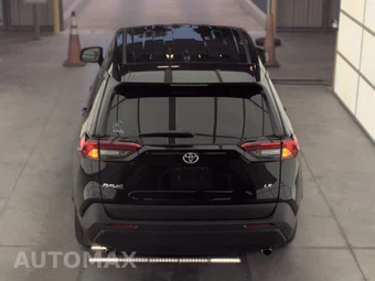 2025 Toyota RAV4 LE – miniatura 5
