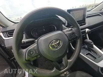 2025 Toyota RAV4 LE – miniatura 10