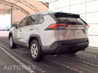 2025 Toyota RAV4 LE – miniatura 6