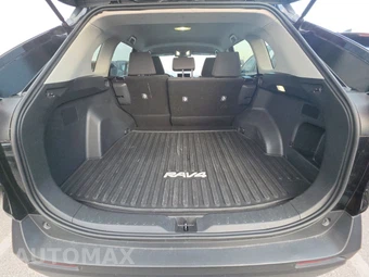 2025 Toyota RAV4 LE – miniatura 16