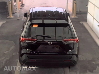 2025 Toyota RAV4 LE – miniatura 5
