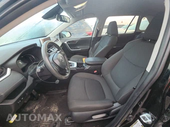 2025 Toyota RAV4 LE – miniatura 7
