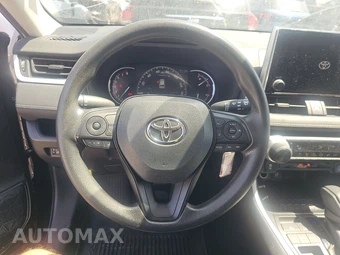 2025 Toyota RAV4 LE - miniatura 10