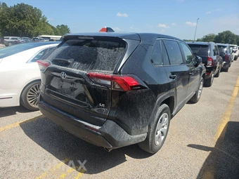 2025 Toyota RAV4 LE - miniatura 4