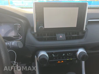 2025 Toyota RAV4 LE - miniatura 11