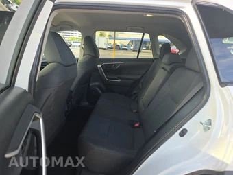 2025 Toyota RAV4 LE - miniatura 13